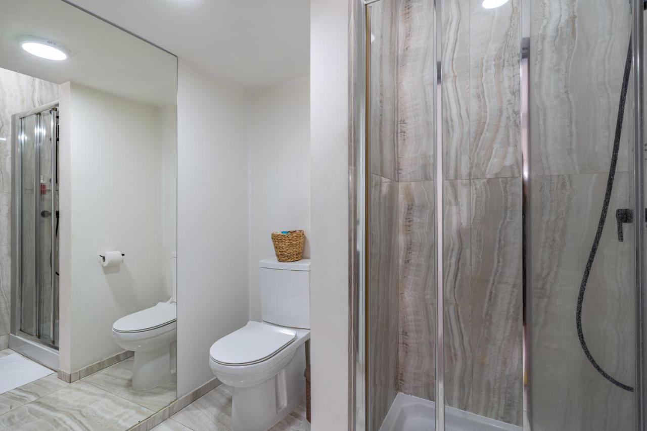 Eleni'S 1-Br Apt In Larnaca Center Exterior photo